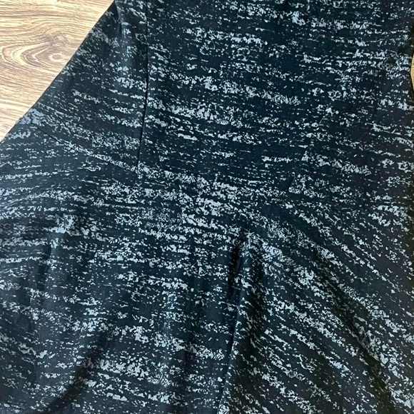 LOFT Textured Fit & Flare Dress – Size 0 - Picture 2 of 5